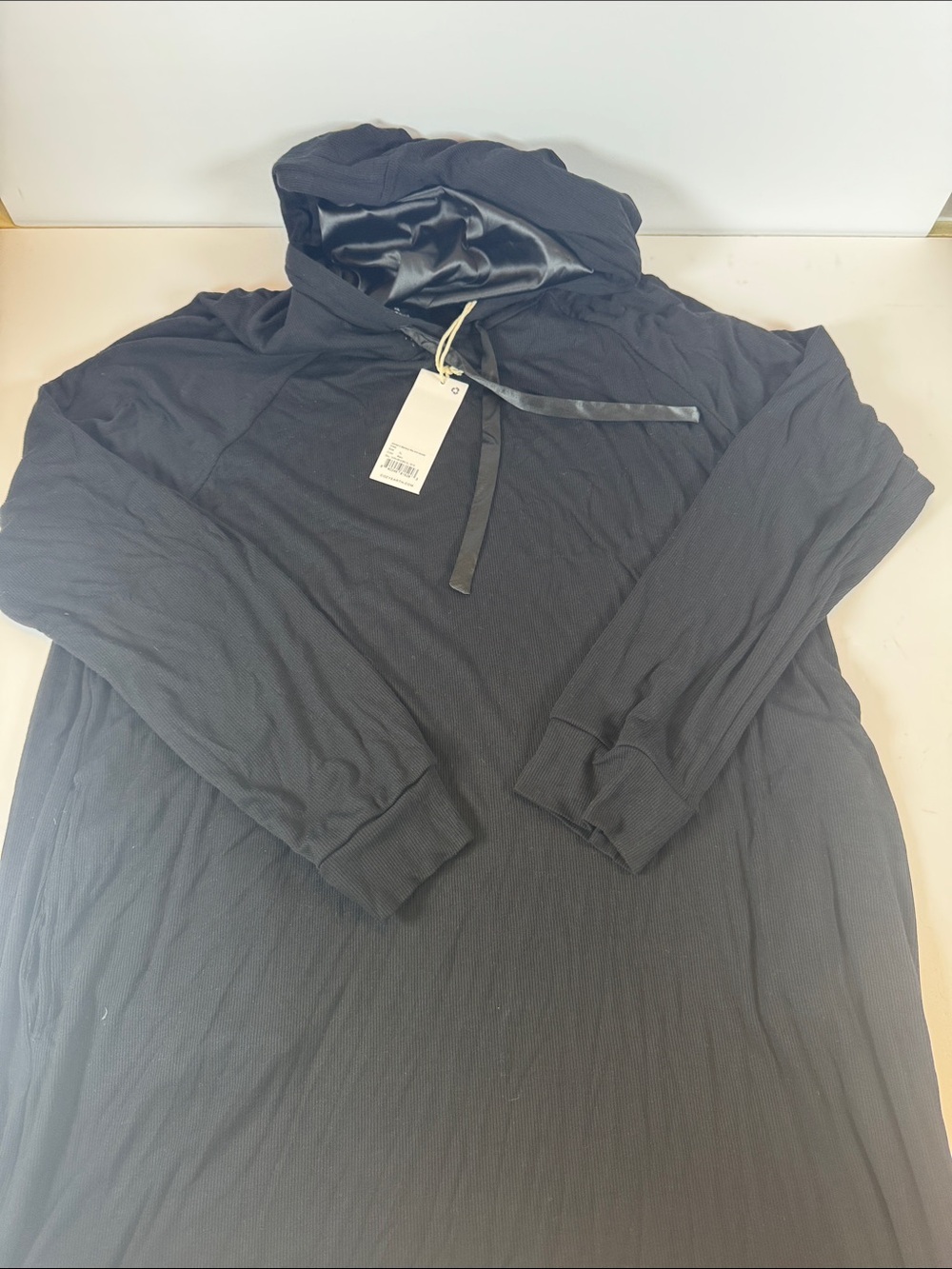 COZY EARTH Black Hooded Long-Sleeve DRESS